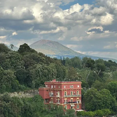 Nikita Casa Dei Girasoli * Nápoles